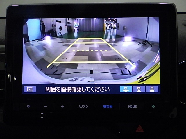 バックカメラの画像です。ガイドラインがスムースな車庫入れをサポートいたします！車庫入れの安心感がアップしますね☆