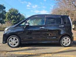 当店管轄外や希望ナンバーなどご希望がない場合は全て総額表示となります。各種診断機、ATFチェンジャー、修理やメンテナンス、車検もお任せください。