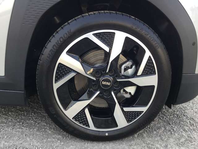 認定中古車規定整備を実施致します。詳細はMINI NEXT奈良　フリーダイヤル【0078-6002-419472】へお気軽にお問い合わせ下さいませ！