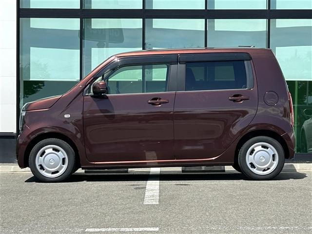 店舗にて現車の確認もいただけますので、お電話で在庫のご確認の上是非ご来店くださいませ。