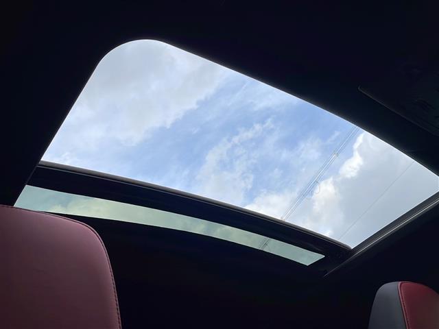 【天井】『天井』の画像になります。写真の内容に関してご不明点、ご質問等がございましたらお気軽にガリバー店舗までお問い合わせください。