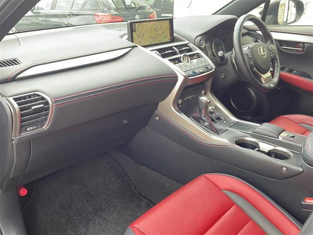 【インパネ全体】『インパネ全体』の画像になります。写真の内容に関してご不明点、ご質問等がございましたらお気軽にガリバー店舗までお問い合わせください。