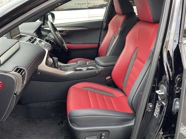 店舗にて現車の確認もいただけますので、お電話で在庫のご確認の上是非ご来店くださいませ。