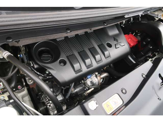 2200cc　クリ-ンディゼルターボエンジン