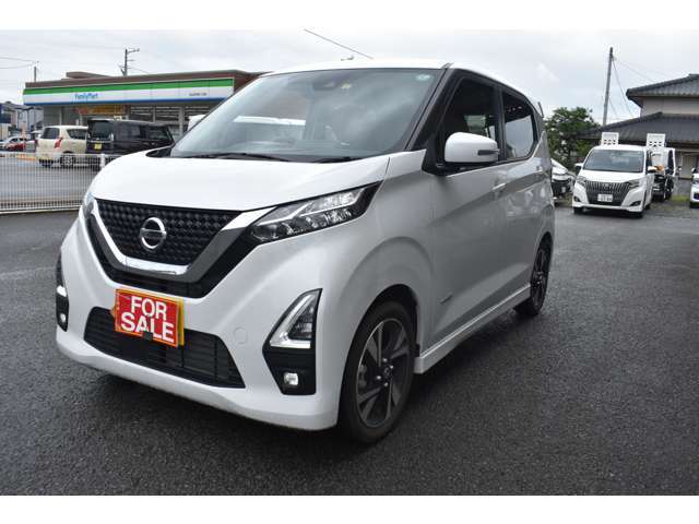 LEDヘッドライトなので夜道は明るいです