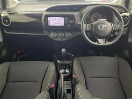 ・オートマチックハイビーム・先行者発進告知機能・アイドリングストップ・プッシュスタート・純正フロアマット・横滑り防止装置