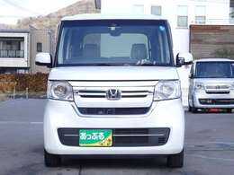 毎日全国の仕入れ先から厳選した車を仕入れしております！プロの査定士の検査を受けた車を仕入れ、入庫後も社員が1台1台を走行チェックや状態確認・装備確認などを入念に行います。
