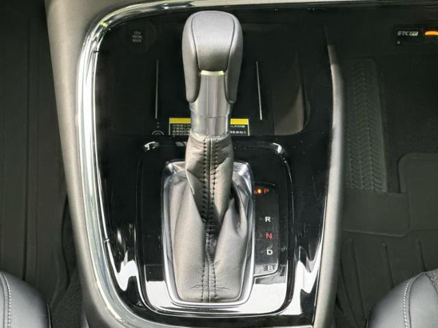 国産車から輸入車まで多様なお客様のニーズのお応えできるように、全国規模で豊富な在庫展開！車のことならWECARSへ！