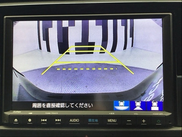 バックカメラ付きで後方の確認も安心です！スムーズな駐車・車庫入れをサポートいたします！