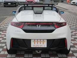 後ろからみてもスタイリッシュでかっこいいですね！