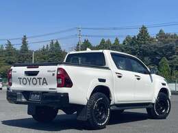 【Brat BASE野田】は全国ガリバー店舗を運営する東証プライム上場の「IDOMグループ」が運営するSUVをメインとした「カスタム車両直売店」です。