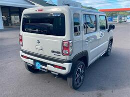 ・電動格納ミラー　　　・フロアマット　　　・スマートキー　　　・スペアキー　　　・保証書　　　・取説書