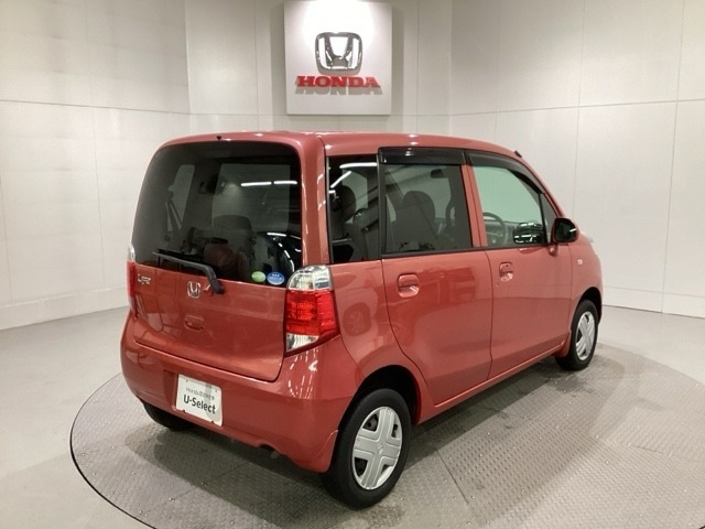 Honda認定中古車 U-Selectは3つの安心をお約束します。　1　Hondaのプロが整備した安心。 2　第三者機関がチェックした安心。　3　購入後もHondaが保証する安心。