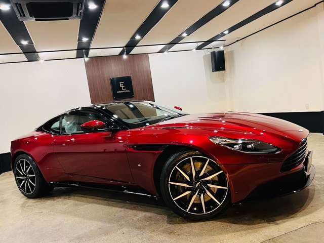 アストンマーティン DB11 ローンチエディション 2017年 1.5万