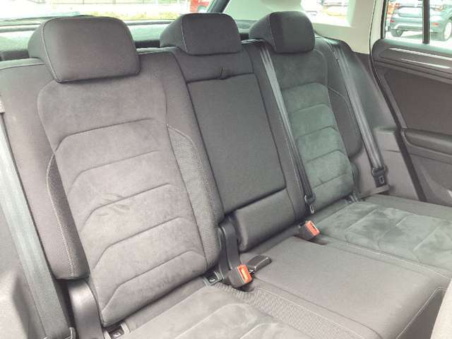リアシートも綺麗です
