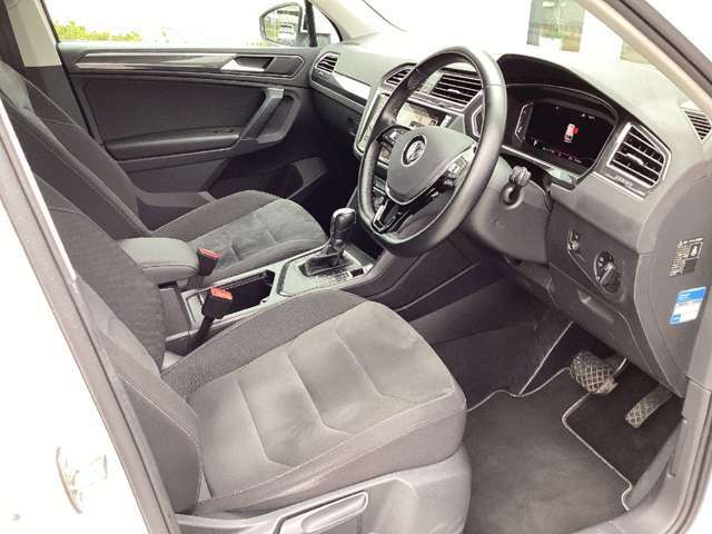 内装の状態も良好です