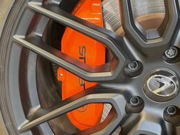 【OPオレンジブレーキキャリパー】ハイパワー車両には強力なブレーキが必須！色鮮やかなキャリパーがスポーティな印象を引き立てます♪