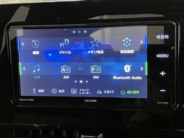 【Bluetooth接続できます♪】　スマートフォンやポータブルオーディオで持ち歩いているお気に入りの曲をBluetoothでワイヤレス再生できます♪　ドライブがさらに楽しくなりますネ♪