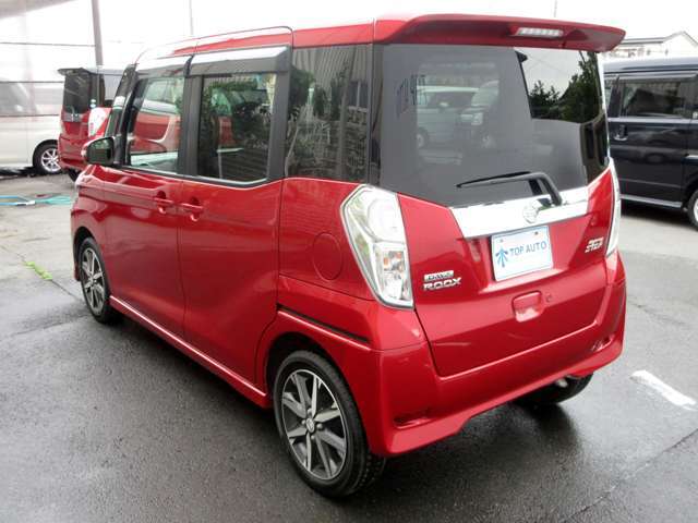 【軽自動車専門店】常時展示台数在庫450台の大型展示場で現行モデルからオールドルックなマニアックなお車まで幅広く展示中！格安軽自動車でお探しならお任せ下さい！！