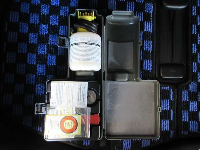 パンク修理キット付きです。もしもの時でも安心ですね♪備えあれば憂いなしですよ！