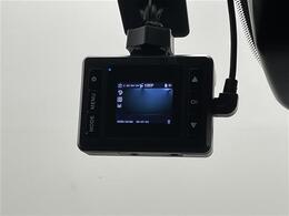 【ドライブレコーダー】映像・音声などの運転中の記録を残します。事故などを起こした起こされた時の証拠になりえますので、もしも時でも安心ですね。