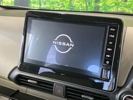 【純正9型ディスプレイオーディオ】お手持ちのスマートフォンとの連携で、ナビや音楽再生など各種アプリを使用可能。スマホに近い感覚でお使いいただけます♪