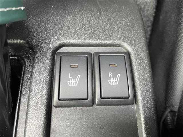 こちら運転席周りのスイッチの写真になります。各部しっかり動作の確認をしておりますので、ご安心だくさい。また、第三者機関の鑑定書もありますので、そちらの方も併せて、ご確認いただければ幸いです！