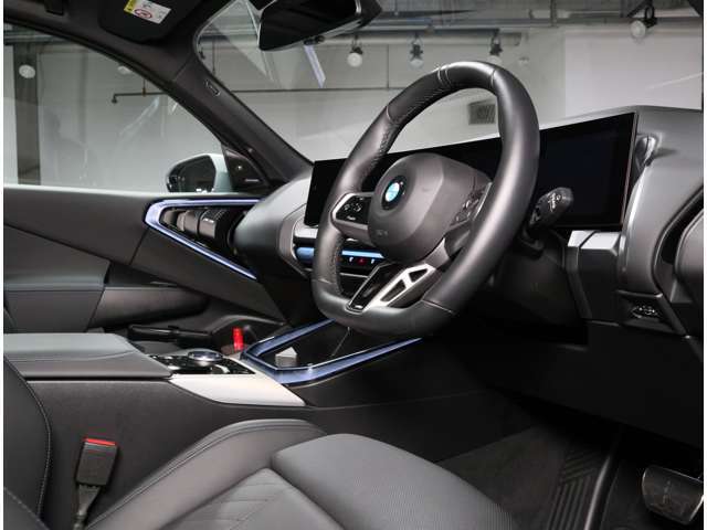 エンジンやトランスミッション、ブレーキなどの主要部分はご購入後2年間、走行距離無制限保証。万一、修理が必要な場合は工賃まで含めて無料で対応。完成度の高いBMW Premium Selectionは、ご購入後も安心です。