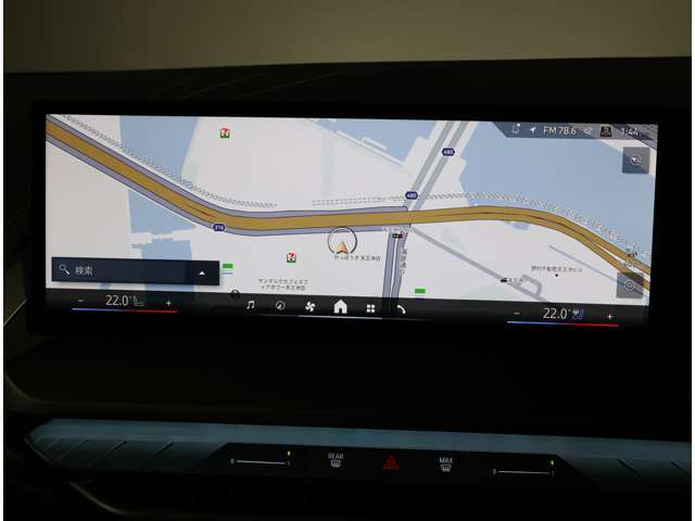 保証期間中に、トラブルが発生した際の緊急連絡を24時間フリーダイヤルでお受けします。応急処置のアドバイスのみならず、出張修理やレッカーなどの手配、さらにはお客様の代替交通手段やホテルの確保を行います。