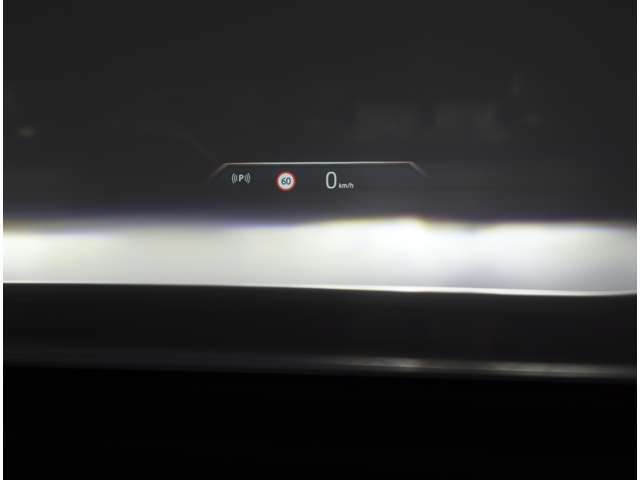 Abe BMWでは全国納車に対応しております。担当スタッフがご自宅までご納車にお伺いをさせて頂いております。輸送会社任せでなく当社スタッフがお届けいたしますので、安心してお買い求めいただけます。（別途有償）