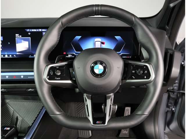 BMW認定中古車は360°チェックリストに従い徹底的にチェック。エンジンやトランスミッション、電気系統やコンピュータ・システムなどを詳細に点検。交換基準に達した部品は整備した後にご納車いたします。