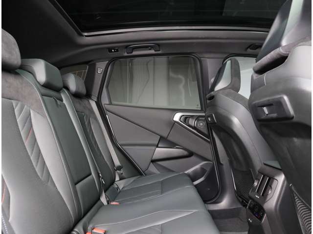 エンジンやトランスミッション、ブレーキなどの主要部分はご購入後2年間、走行距離無制限保証。万一、修理が必要な場合は工賃まで含めて無料で対応。完成度の高いBMW Premium Selectionは、ご購入後も安心です。