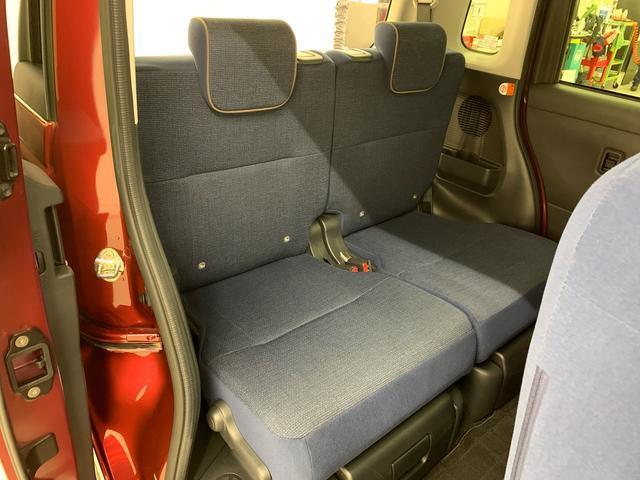 『置きラクボックス』…リヤシート下に収納式のボックスがございます！フロアに置きたくない荷物の収納に便利です♪積みっぱなしで普段使わないものや、人に見られたくない物の収納に☆