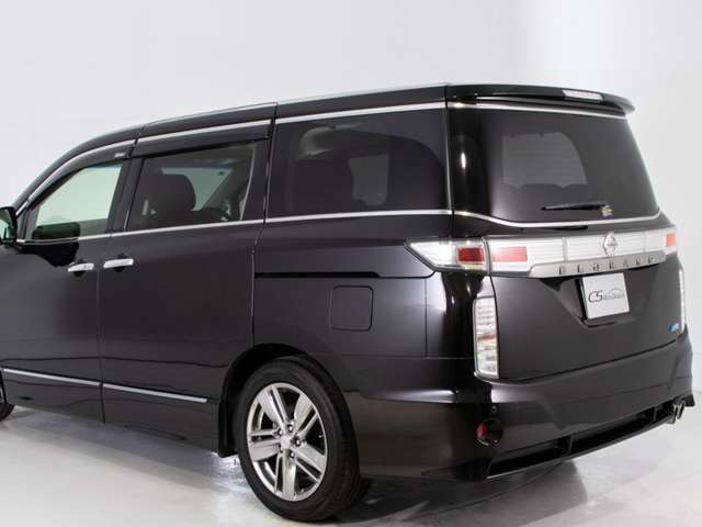 ★ボディーカラーは新車時からの純正色です！色替え車・オールペイント車両ではございません。