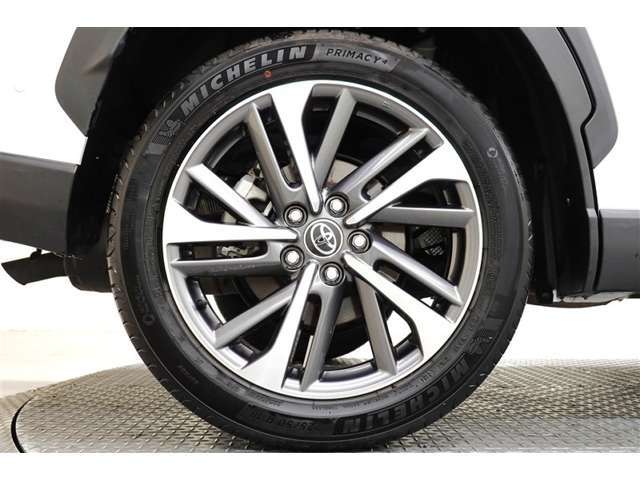 タイヤサイズ　225/50R18