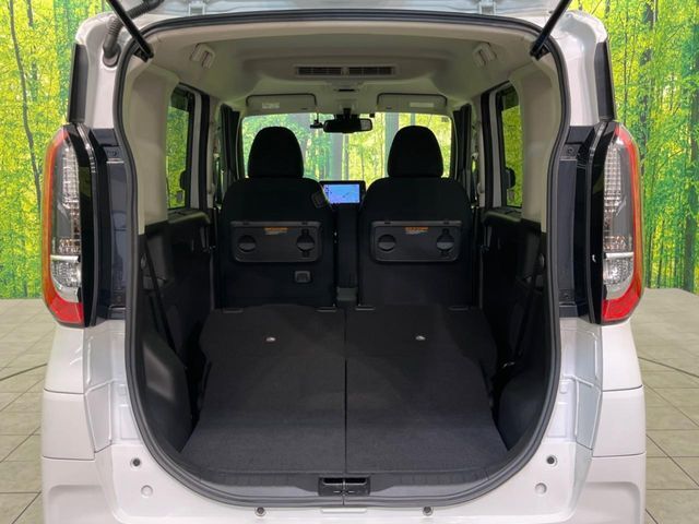 普段のお買い物や通勤、送迎等に十分な荷室スペースを確保しております。セカンドシートを倒すと、大きな荷物の積載も可能です♪