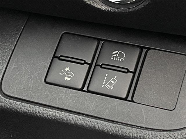 【　トヨタセーフティセンス　】衝突軽減ブレーキ付きで誤操作で万が一、前方の車に衝突しそうになった際に自動でブレーキが作動し衝突の被害を軽減します！