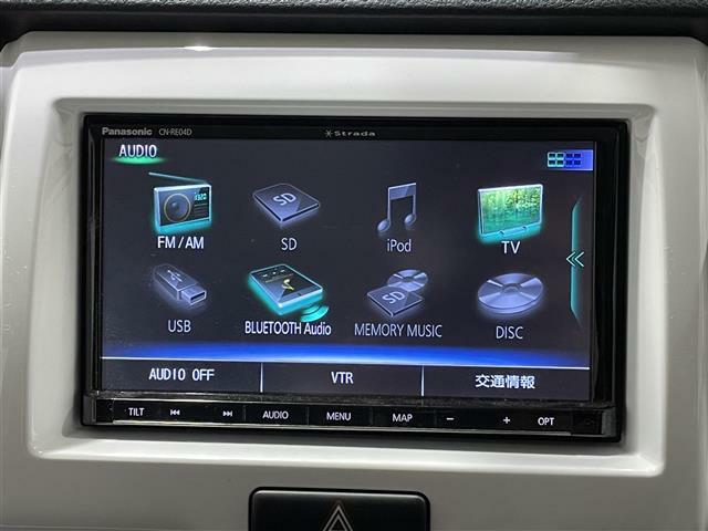 【ナビ】各種オーディオメディアをお楽しみいただけます。自分の現在地を確認できる事と目的地までのルート案内げできます。ドライバーはモニター上に映し出された地図で確認することができます。