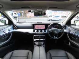光岡自動車は、お客様と夢、希望、喜びを共有する楽しいクルマづくりと販売・サービスを通じて社会に貢献し続けます。「独創的なクルマに乗る喜びを、より多くの人々に伝えたい」それが光岡自動車の原点です。