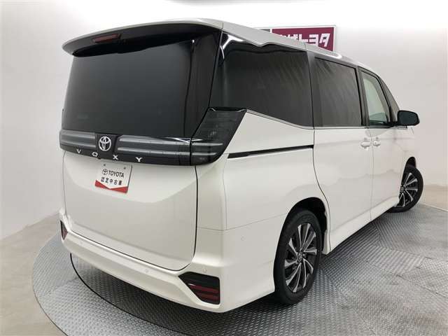 万が一の場合にお助けになる　自動車保険やJAFも取扱いしています。土日も対応してますよ　♪♪