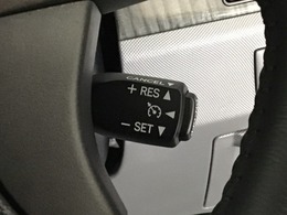 高速道路でアクセルを踏まなくても設定した速度（80～100Km）で走れるので、アクセルを踏む負担がかかりません！