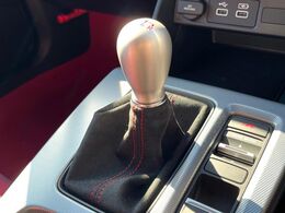 【フロア6速MT】走りの6速MT！！スポーティーな走行をお楽しみいただけます♪