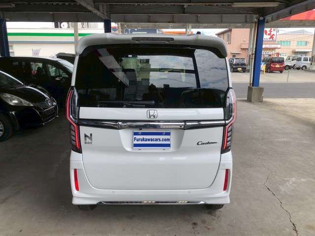 お車に詳しくないお客様でも弊社スタッフがご納得いただけるまでご説明いたします。皆様のご来店を心よりお待ちしております。