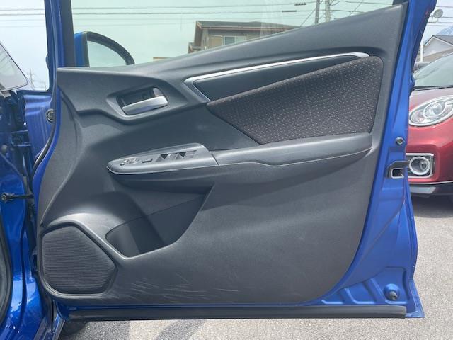 当店だけではなくガリバーでは修復歴車の販売は致しません。顧客起点にて安心していただけるおクルマだけを販売しています。