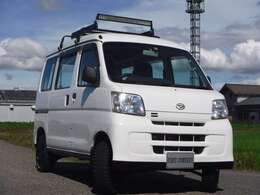 NEW品：ルーフ・フォグランプ装着！！（弊社奨励オプション対応品）ユーズド：社外ルーフ・ラック装着「ブラックNEWペイント仕上げ済」！！（弊社奨励オプション対応品：車両本体価格には含まれません）