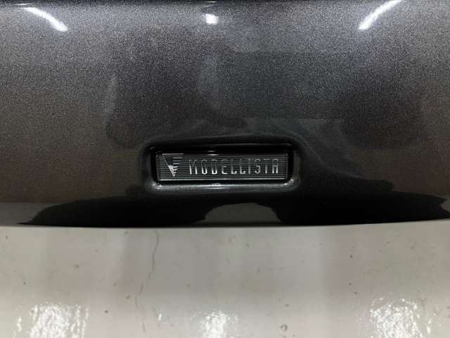 人気のモデリスタエアロを装着！クルマの外観がスタイリッシュ！街中で存在感あふれる1台に！将来買い替える時にもリセールにも影響。価値ある人気の装備です！