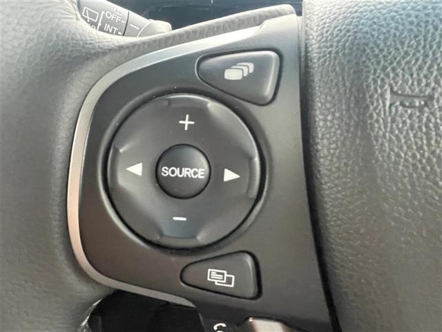 【運転席操作部】快適なドライブを楽しむための機能が装備されています！運転席から触れるので、使いやすいです！除菌プランいれていただくと、さらに清潔で安心していただけます！