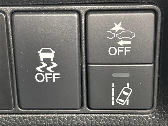 【運転席操作部】快適なドライブを楽しむための機能が装備されています！運転席から触れるので、使いやすいです！除菌プランいれていただくと、さらに清潔で安心していただけます！
