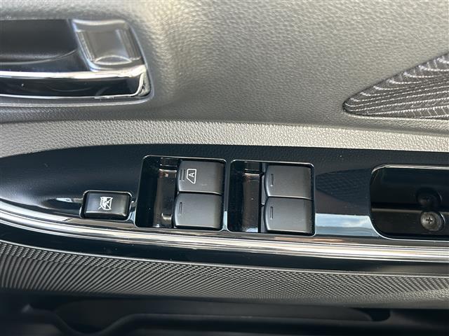 店頭在庫以外にも全国約4万台※の在庫から、ぴったりな1台をご提案します！※2023年10月現在の在庫台数です。売約済の可能性があります。