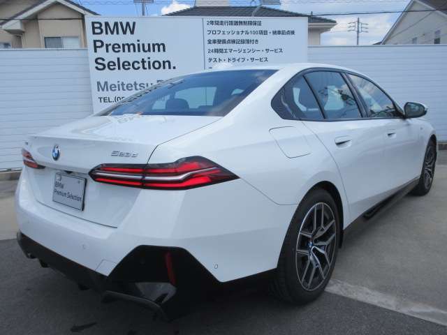 名鉄AUTOオリジナルコーティングMコートをはじめウインドフィルム施工、ドライブレコーダー取付、BMWパフォーマンスアクセサリーなど各種承ります。